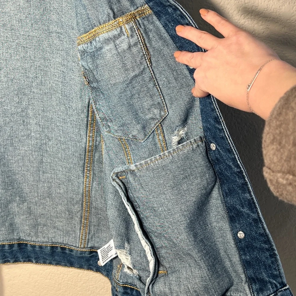 Wild Fable | 100% Cotton Denim Jean Jacket Coat Oversized Women XS Distressed - Picture 7 of 8